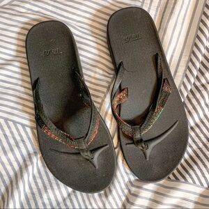 TEVA Women’s Flip Flops Black Braided colorful strap size 5